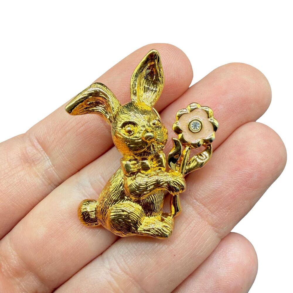 Vintage Jewelry Adorable Bunny Rabbit Brooch with Flower Pin